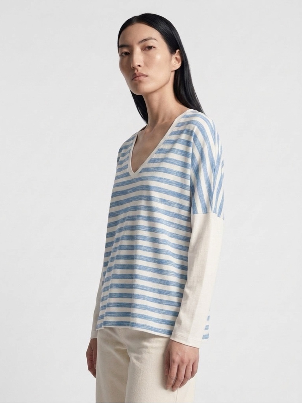 StyleMint Womens Size 4 Blue Ivory Striped V-Neck Cotton Modal Relaxed Top USA - Picture 2 of 13